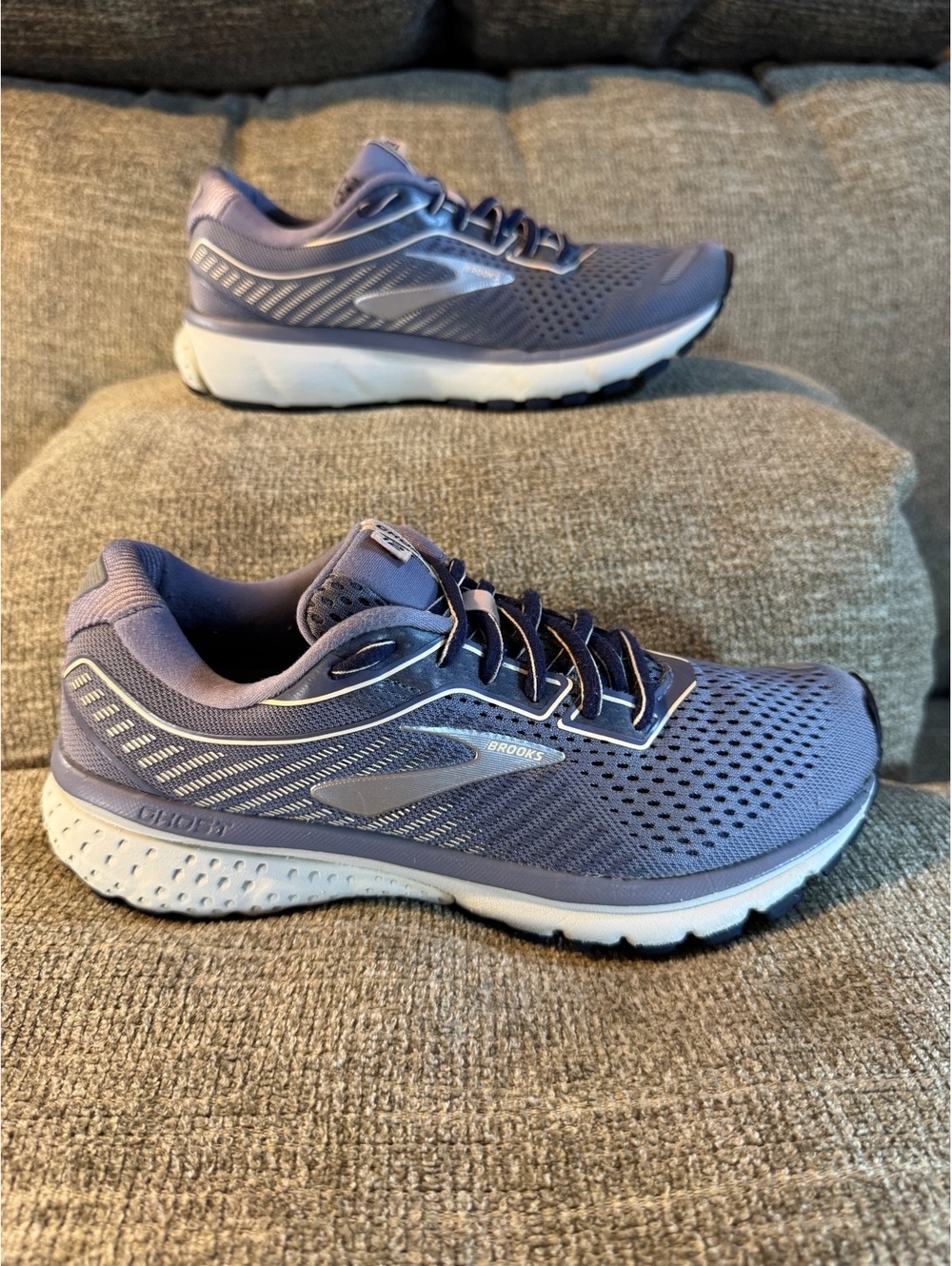 Brooks Ghost 12 Running Shoes Purple Lilac Women's Size 7.5 Medium B Cushion